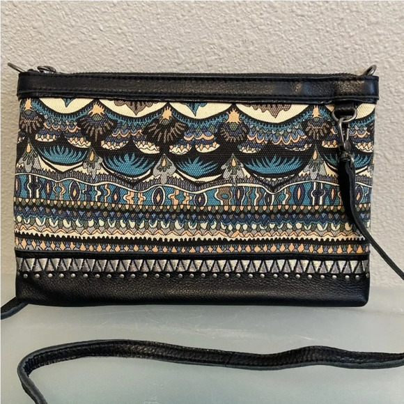 Sakroots Crossbody Leather Handbag Black Tapestry EXCELLENT Condition Zip Top - Picture 2 of 13